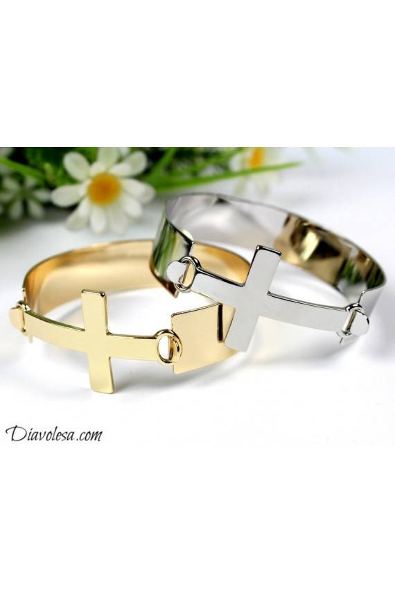 Aukso spalvos apyrankė su kryžiumi