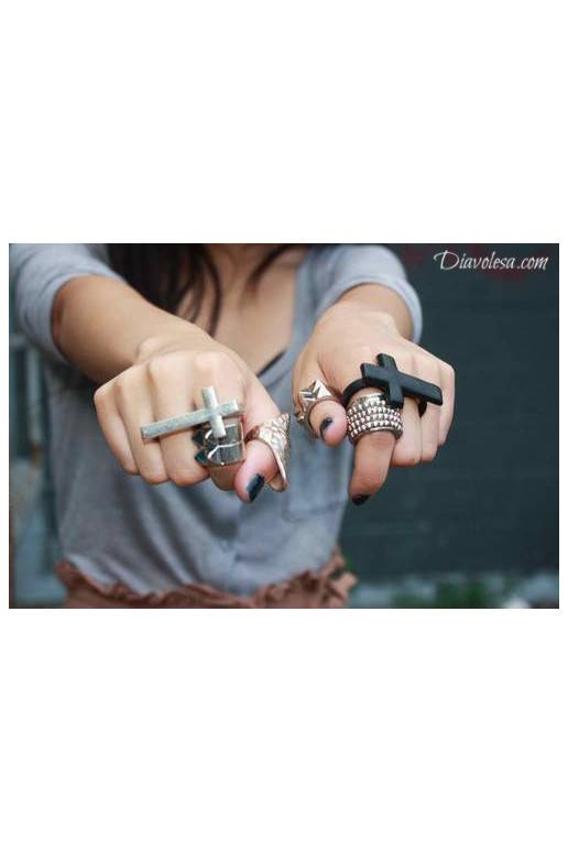 Žiedas su kryželiu