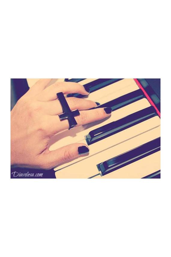 Žiedas su kryželiu