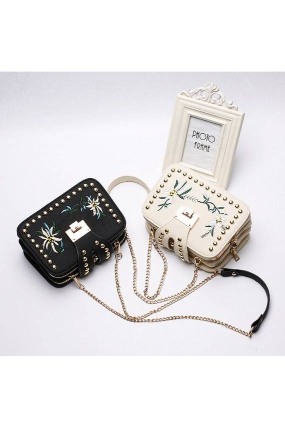 Juodos spalvos mini rankinė "Embroidery Flowers"