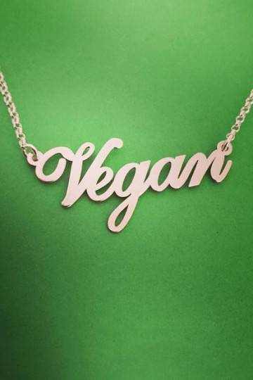 Sidabro spalvos kaklo papuošalas "Vegan"