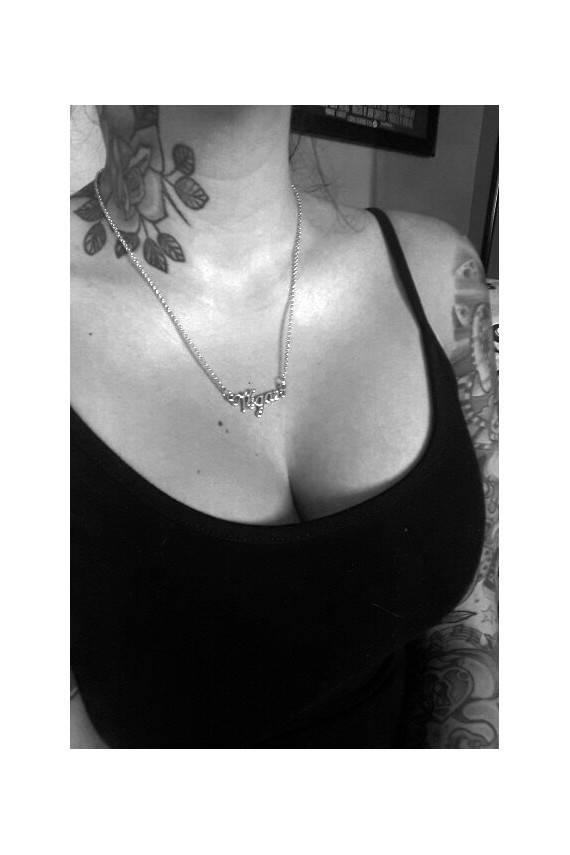 Sidabro spalvos kaklo papuošalas "Vegan"