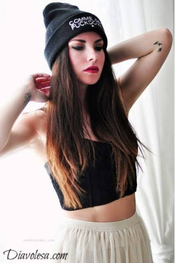 "Beanie" kepurė su užrašu  - 1 2