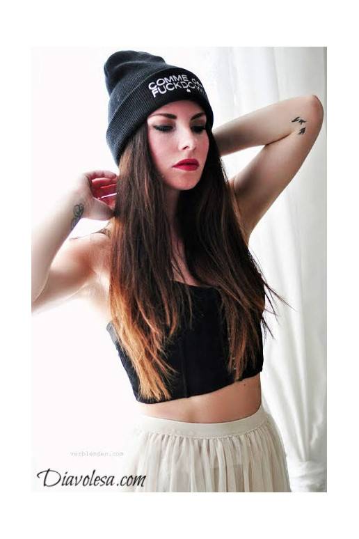 "Beanie" kepurė su užrašu  - 2