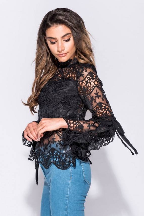 Perregima siuvinėta palaidinė ilgomis rankovėmis