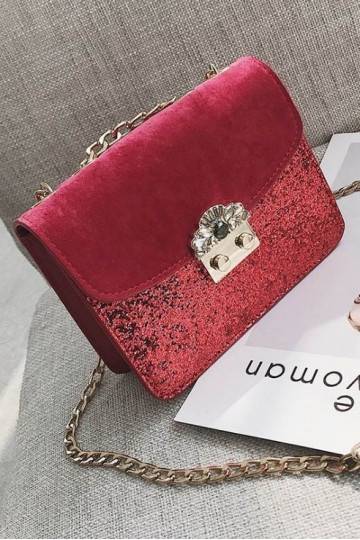 Raudona mini rankinė "Princess"