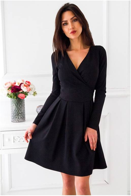 Juodos spalvos suknelė "Camilla"