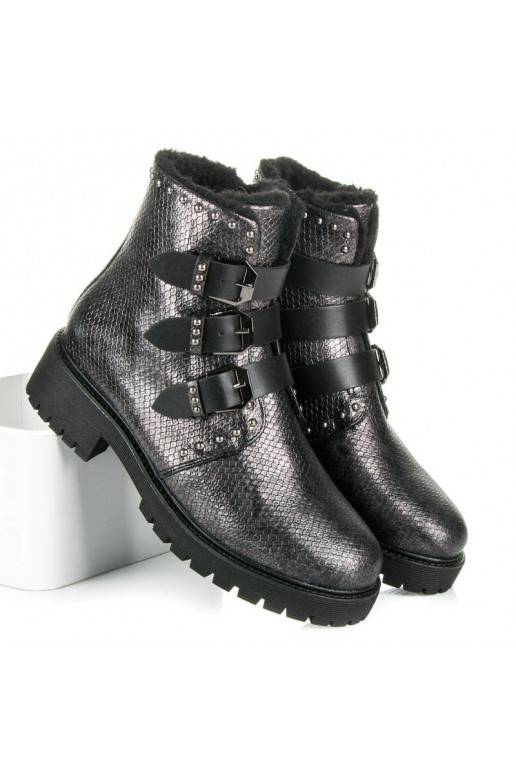 Stilingi pašiltinti Betler aulinukai...