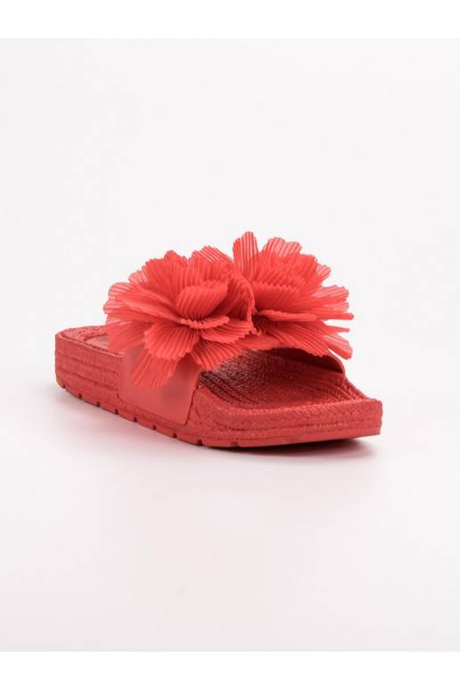 Šlepetės su gėlėmis