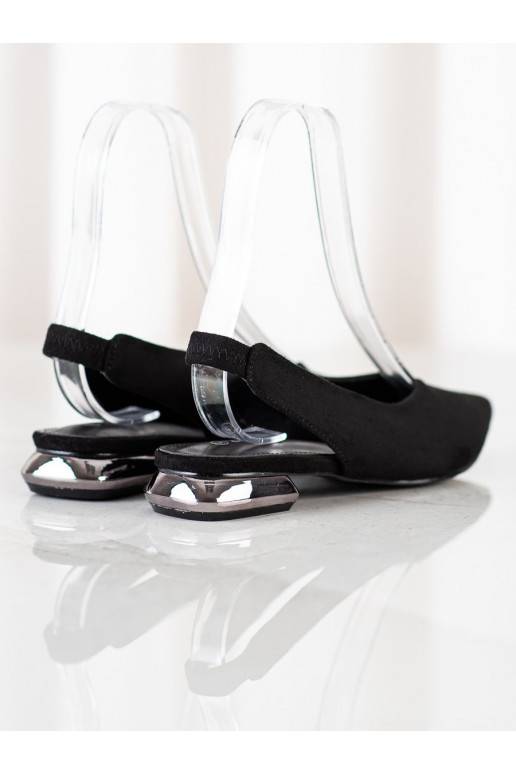 Įsispiriamo modelio juodos spalvos bateliai 