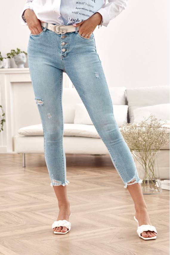 Džinsinės kelnės su sagomis su madingais džinso padraskymais