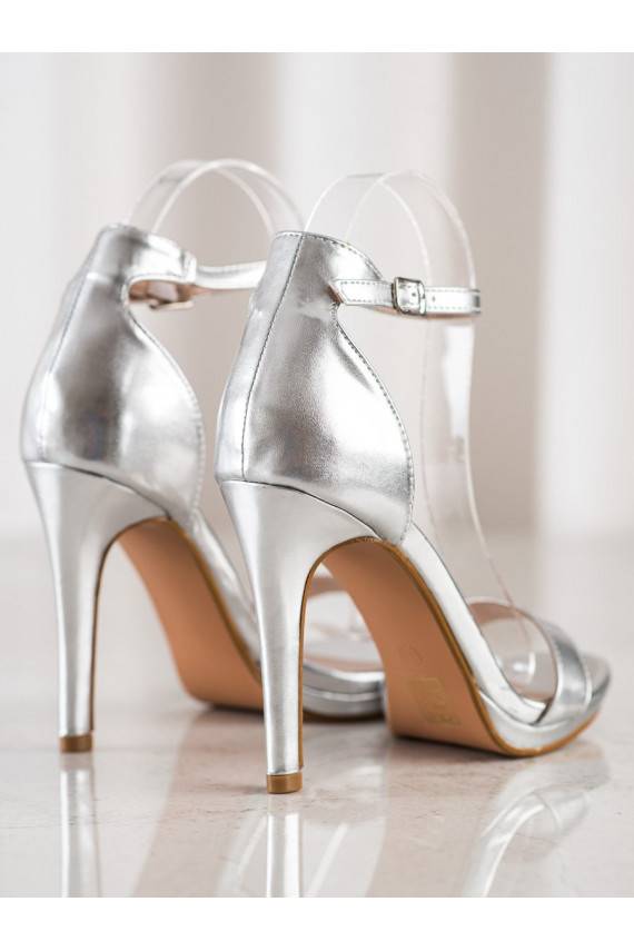 Klasikinio modelio basutės su plonais kulniukais 