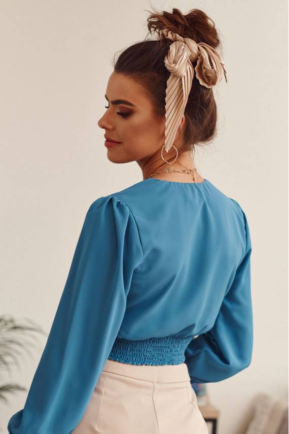 Trumpa palaidinė ilgomis rankovėmis