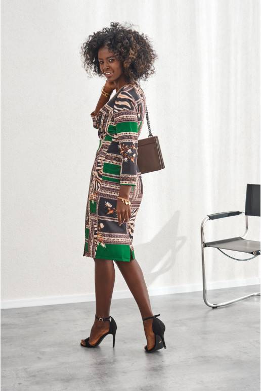 Susiaučiamo modelio suknelė midi su raštais žalios spalvos 30530