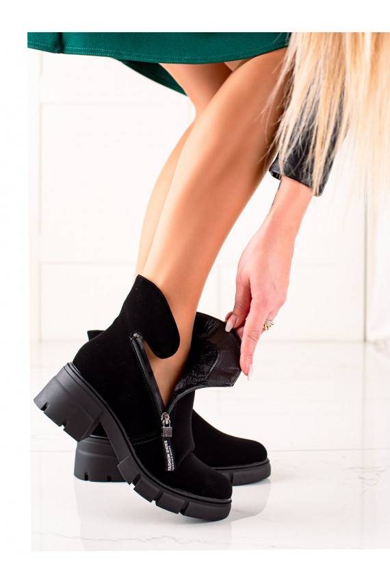 juodos spalvos auliniai batai 