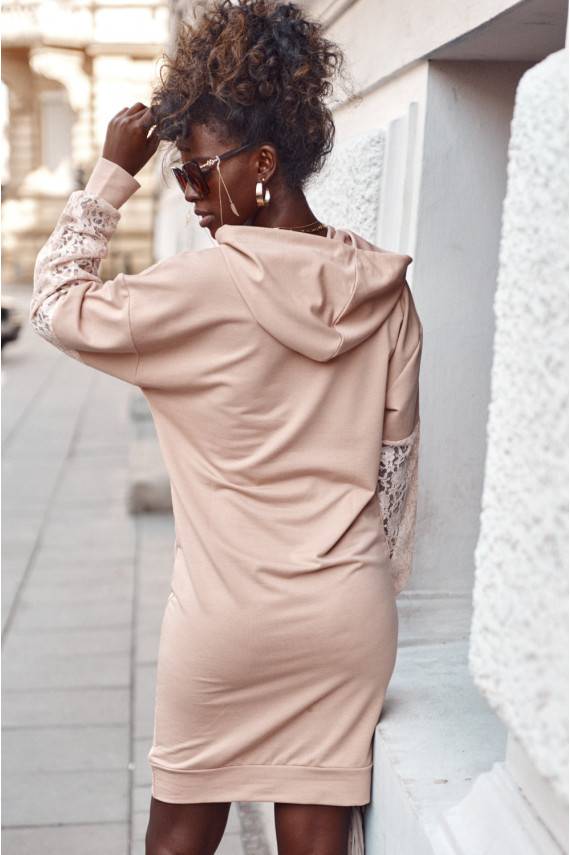 Medvilninė suknelė su gipiūro rankovėmis smėlio spalvos FI651