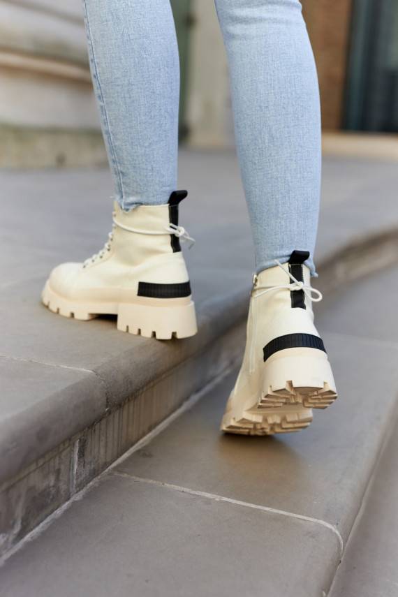 Moteriški aulinukai dramblio kaulo spalvos Larina