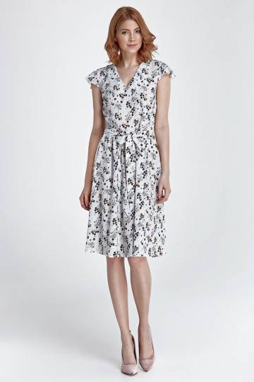 Klostuota suknelė iš Nife