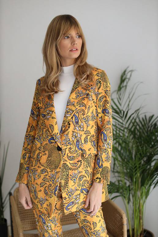 Margas švarkas iš Eteria Colour Mist