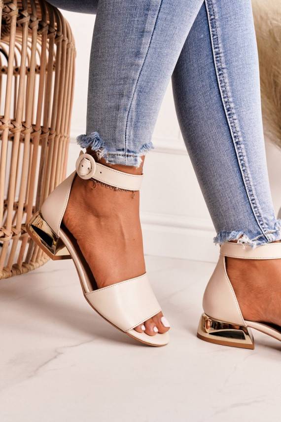 Moteriškos basutės  su aukso spalvos kulniukais Laura Messi 2143 smėlio spalvos