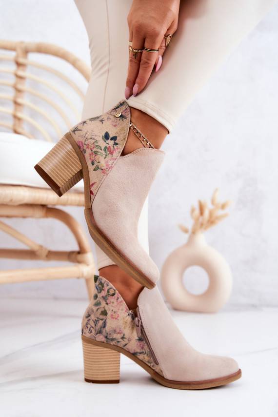 Moteriški aulinukai  su kulniukais  dramblio kaulo spalvos 04492