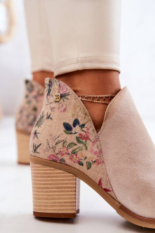 Moteriški aulinukai  su kulniukais  dramblio kaulo spalvos 04492