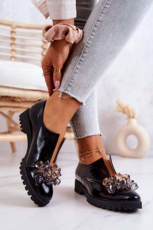Elegantiško stiliaus   batai su ornamentais juodos spalvos Cindy 