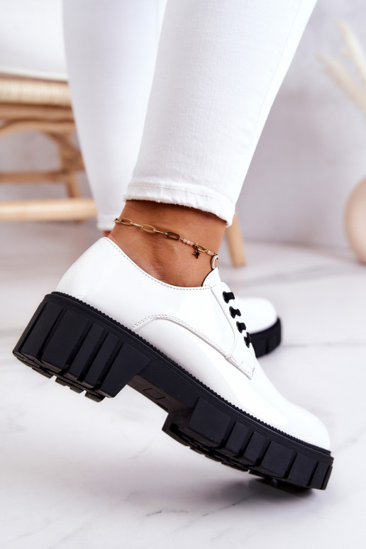 Madingos su lako efektu batai La.Fi baltos spalvos Hallie