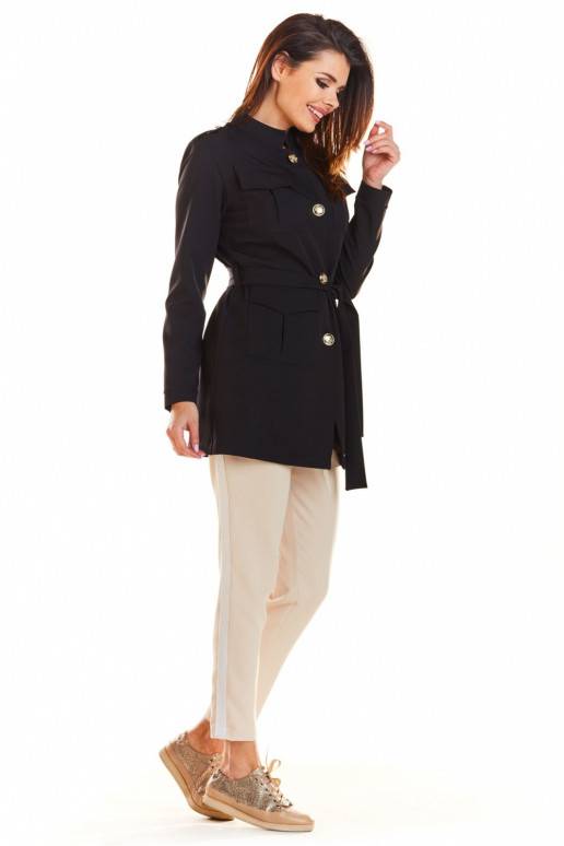 Juodas švarkas iš awama