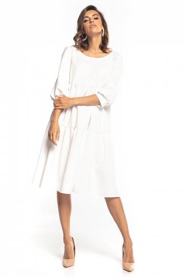 Baltos spalvos suknelė iš...