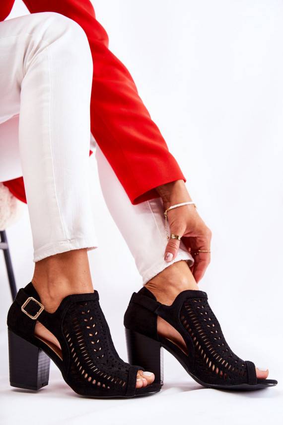 Moteriški aulinukai su Cut Out motyvais   juodos spalvos Beyond Us