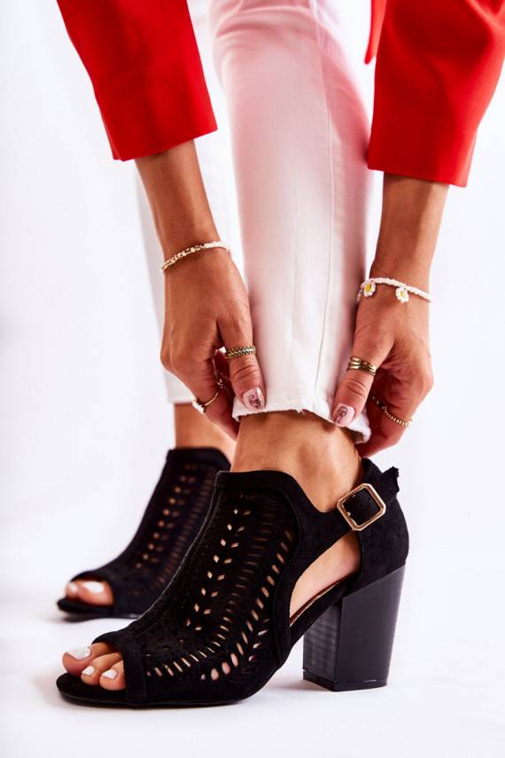 Moteriški aulinukai su Cut Out motyvais   juodos spalvos Beyond Us