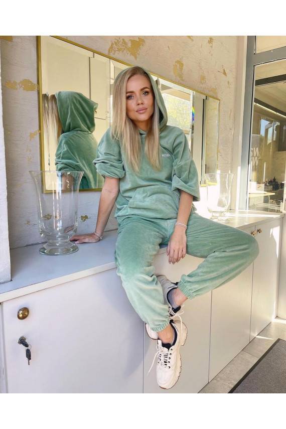 Džemperis su gobtuvu šviesios kreminės spalvos