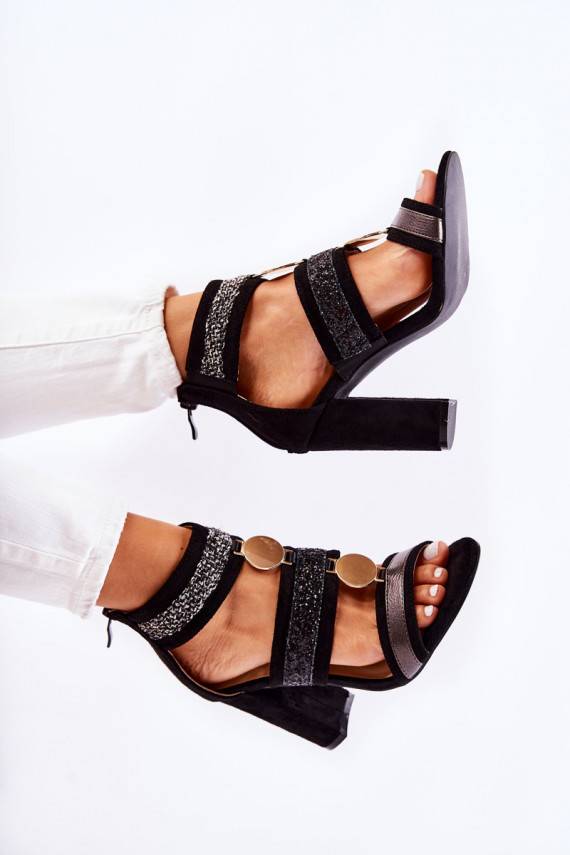 Moteriškos basutės su kulniukais juodos spalvos Laurita