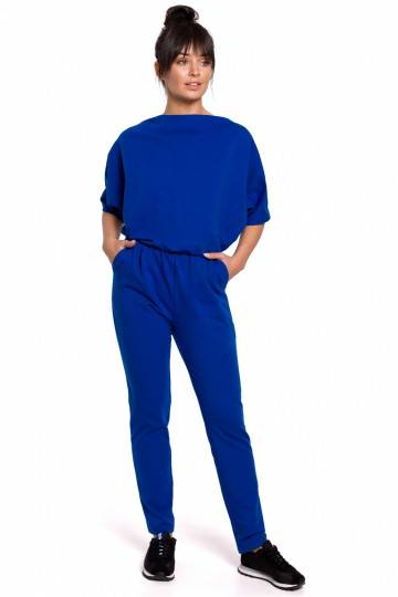 Ryškus mėlynas kombinezonas...