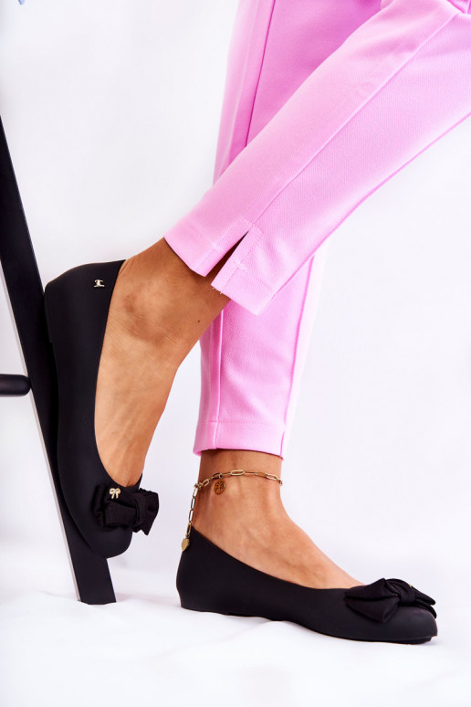 Guminės Balerinos su kaspinėliais juodos spalvos Fergie