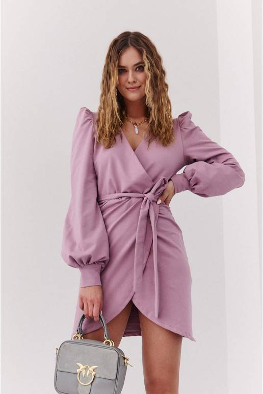 Susiaučiamo modelio suknelė pūstomis rankovėmis kapučino spalvos Susiaučiamo modelio suknelė pūstomis rankovėmis kapučino spalvos