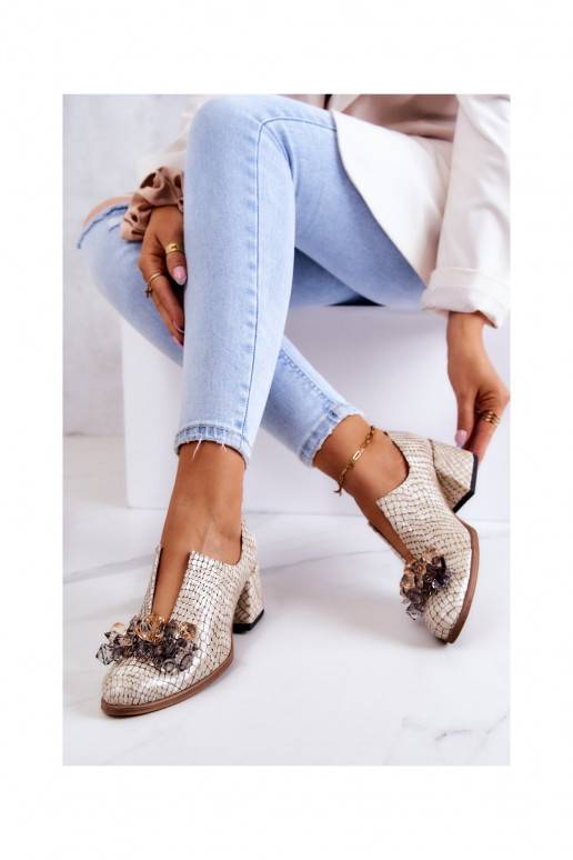 Bateliai su stilingomis detalėmis...