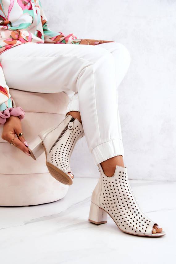   Ažūriniai aulinukai  05420-04 smėlio spalvos