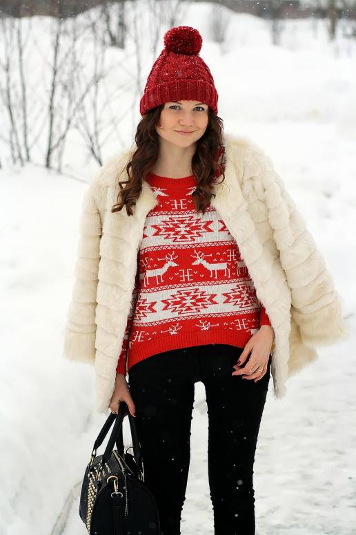 Megzta raudona kepurė žiemai Megzta raudona kepurė žiemai