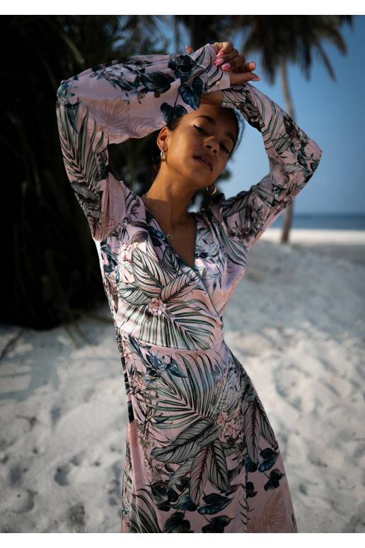 Rožinės spalvos MIDI suknelė