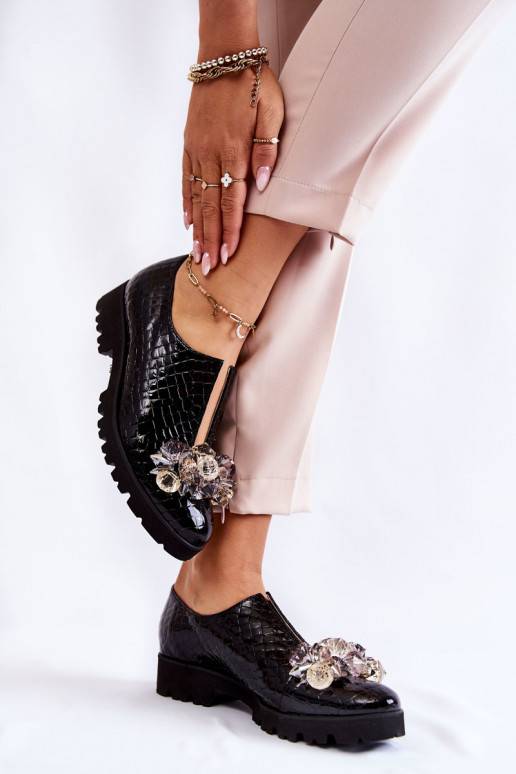 Elegantiško stiliaus su lako efektu batai su ornamentais  juodos spalvos Cindy 