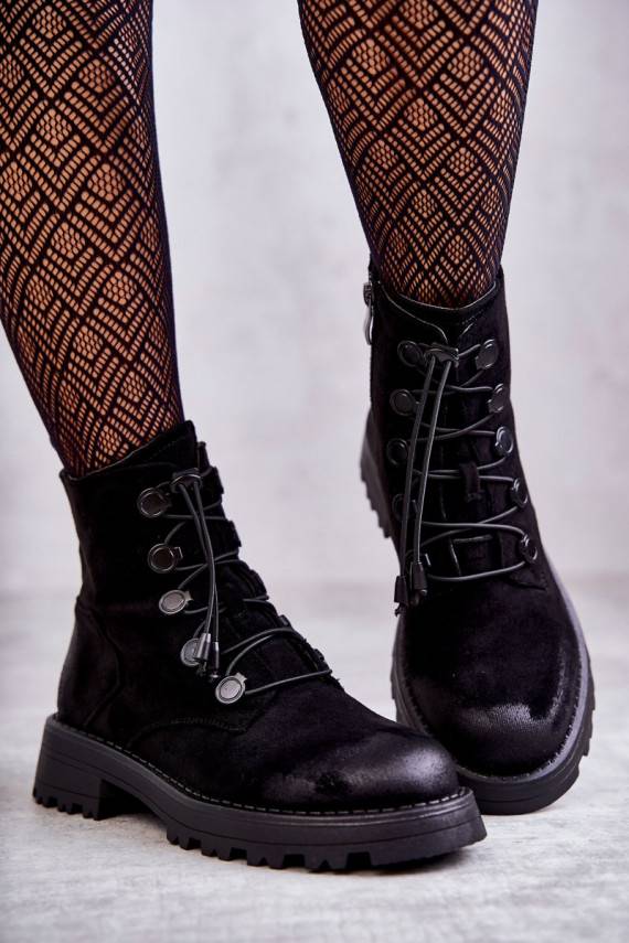   iš zomšos pašiltinti Aulinukai su užtempiamu užsegimu juodos spalvos Helia