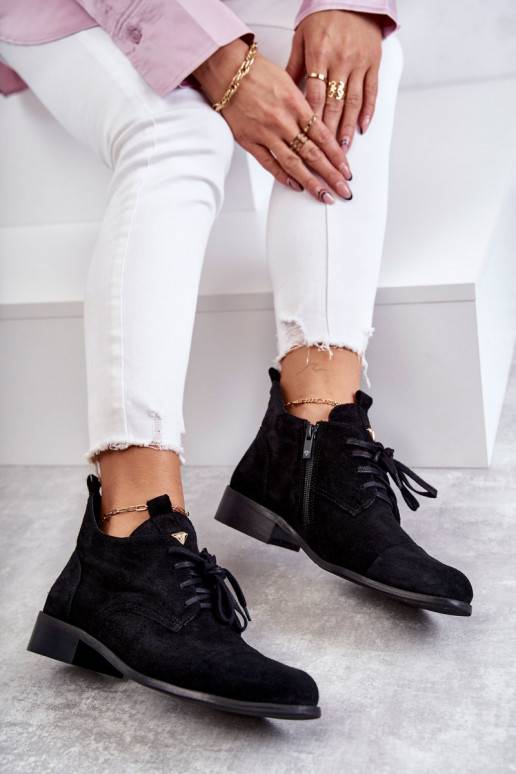 iš zomšos Aulinukai  su raišteliais Nicole 2781 juodos spalvos