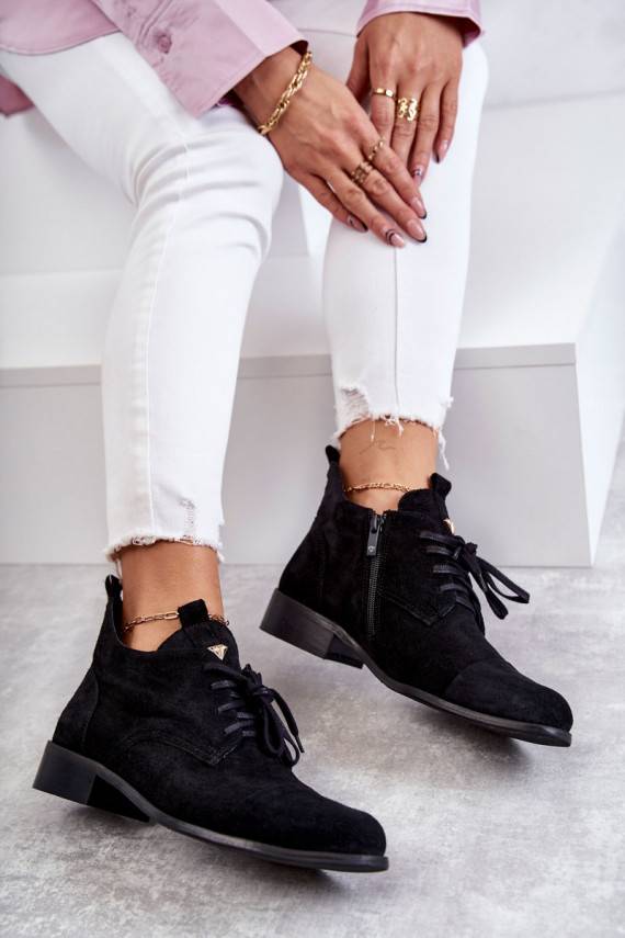 iš zomšos Aulinukai  su raišteliais Nicole 2781 juodos spalvos