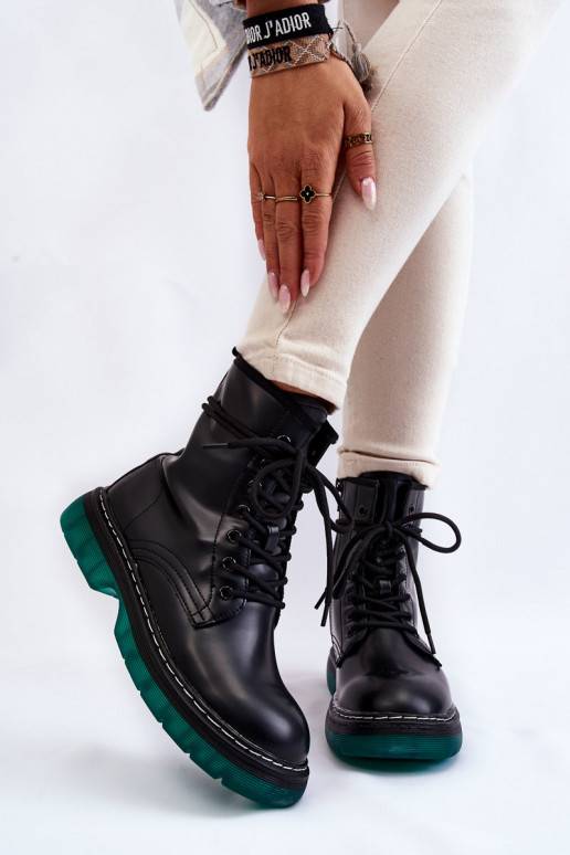   Moteriški kerziniai batai su raišteliais Z Zieloną Podeszwą juodos spalvos Trinah