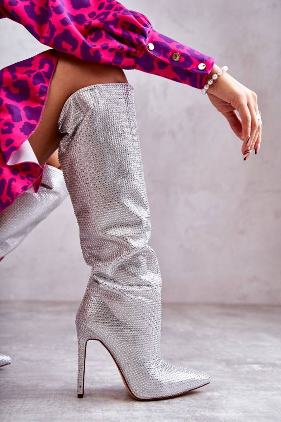  ilgaauliai batai su plonais kulniukais su tviskančiomis akutėmis sidabro spalvos Lovisa