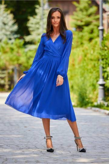 Mėlynos spalvos suknelė...