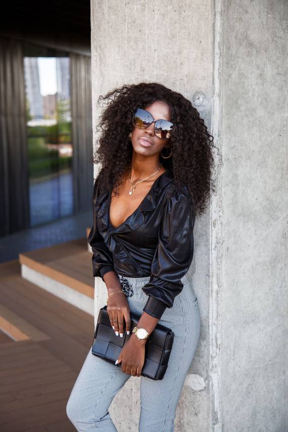 Moteriškas bodis juodos spalvos