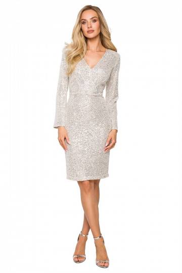 Blizgi smėlio spalvos...